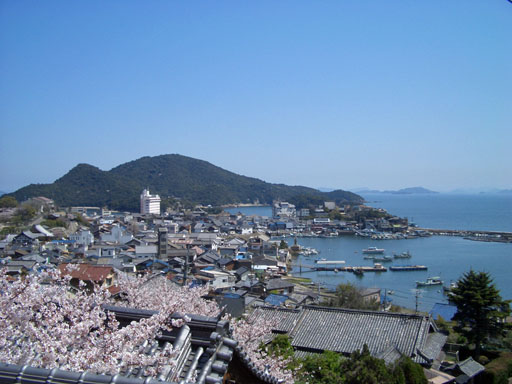 凄く小さな、でも古くからの港町。ちょっと寄るには最高かも。 鞆の浦
